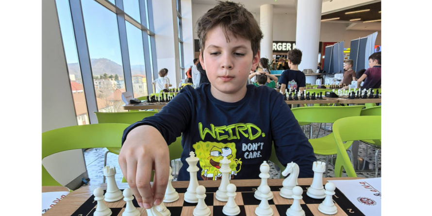 „Tinerii Lei” Baia Mare, rezultate frumoase la concursul „Educație prin Șah”