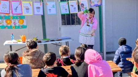 Copiii de pe Pirită, inițiați în grădinărit prin activități practice și educative