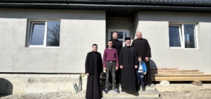 Nouă casă construită pentru o familie din Vălenii Șomcutei prin proiectul eparhial „Construiește o casă, zidește suflete”