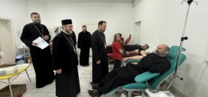 „Donează sânge, salvează o viață”: Preoți, monahi și credincioși din Protopopiatul Vișeu au oferit o șansă la viață celor aflați în suferință