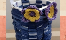 Atelier de decorat coșulețe de Paști, la Filiala Traian a Bibliotecii Județene