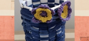 Atelier de decorat coșulețe de Paști, la Filiala Traian a Bibliotecii Județene