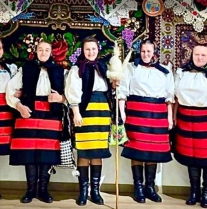 Măriuca Verdeș și Grupul „Rădăcinilor Străbune” vor susține un concert de pricesne la biserica „Sfinții Apostoli Petru și Pavel” din Baia Mare
