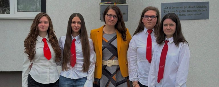 Patru eleve de la Colegiul „Mihai Eminescu” Baia Mare, calificate la etapa națională a Olimpiadei de Religie Ortodoxă