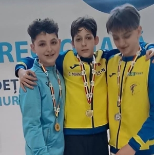 Sportivii de la Flykick Team Baia Mare, prezență notabilă la etapa regională de cadeți 12-13 ani de la Târgu Mureș