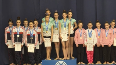 Băimăreanca Maya Coste, pe podium alături de lotul național de Ansamblu junioare al României la Turneul Internațional „Armonia Cup”