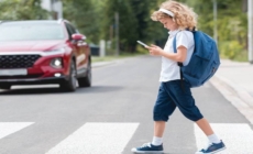 Distragerea atenției este fatală: două accidente tragice care ne arată pericolul căștilor