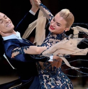 România triumfă la Blackpool: aur pentru tinerii dansatori și victorie istorică a seniorilor la Grand Slam