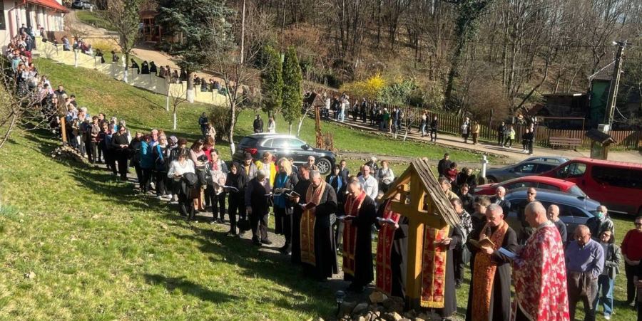 Calea Crucii a fost celebrată la Mănăstirea „Sfânta Maria” din Baia Mare