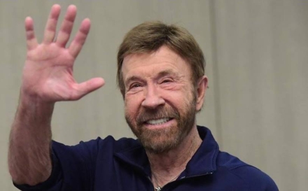 A murit legendarul Chuck Norris