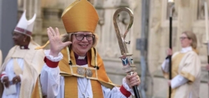 Sarah Mullally, femeia care conduce Biserica Angliei