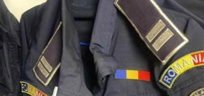 Bătaie de joc la adresa polițiștilor: uniformele sunt de calitate proastă și nu rezistă