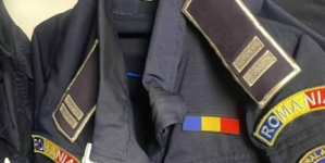 Bătaie de joc la adresa polițiștilor: uniformele sunt de calitate proastă și nu rezistă