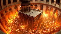 Patriarhia Română caută soluții pentru aducerea Luminii Sfinte în România