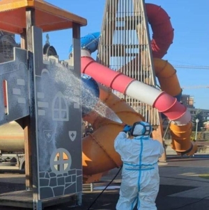 Program intens de igienizare a tuturor locurilor de joacă în Baia Mare