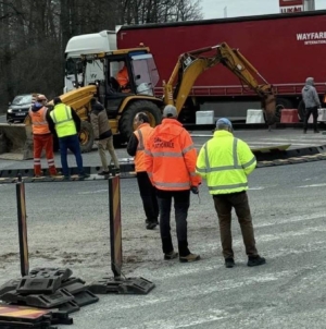 Se construiește sens giratoriu la Hideaga