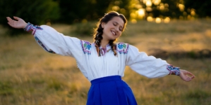 Alexandra Deac, elevă a Școlii Populare de Artă Baia Mare, printre cei 10 concurenți ai Festivalului-Concurs Național de Folclor „Trecui aseară prin codru”