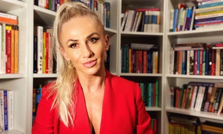 Psiholog psihoterapeut Cecilia Ardusătan: Floriile – Ecouri Verzi într-un Peisaj Interior