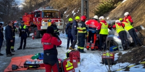 Exercițiul „Alunecare de teren pe raza UAT Poienile de sub Munte” a reunit echipajele de intervenție, de Ziua Protecției Civile în România