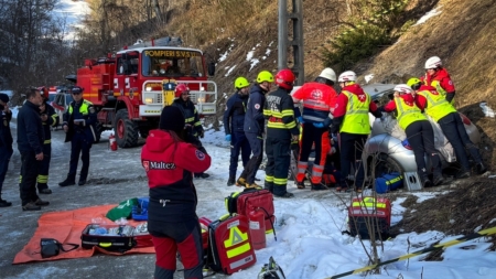 Exercițiul „Alunecare de teren pe raza UAT Poienile de sub Munte” a reunit echipajele de intervenție, de Ziua Protecției Civile în România
