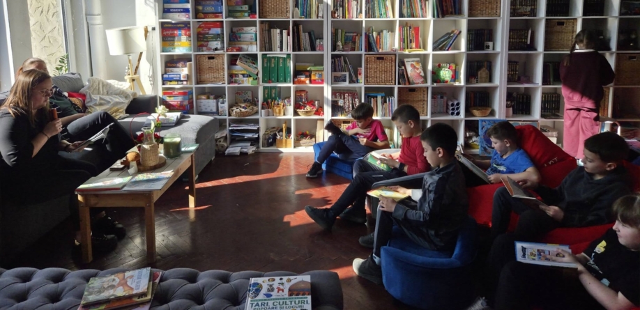 Copiii din Țara Lăpușului pot descoperi magia cititului la Centrul Cultural START