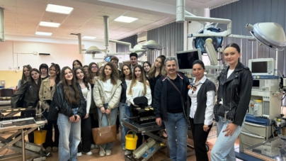 Elevi ai Colegiului Național „Vasile Lucaciu” Baia Mare, în vizită la Universitatea de Medicină și Farmacie din Cluj-Napoca