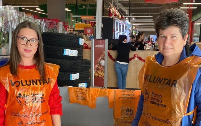 Solidaritate și generozitate în pragul Sărbătorilor Pascale: în Baia Mare se derulează Campania Națională de Colectă de Alimente- ediția a XIV-a