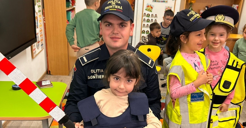 Poliția de Frontieră, la discuții cu prichindeii, la Sighet