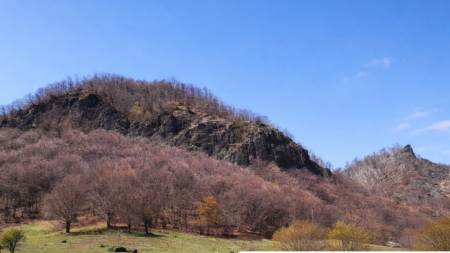 Pasionații de expediții în natură sunt invitați să participe la drumeția pe Pietrele Șoimilor – Cavnic, organizată în cadrul Cupei Sănătate Prin Mișcare 2026