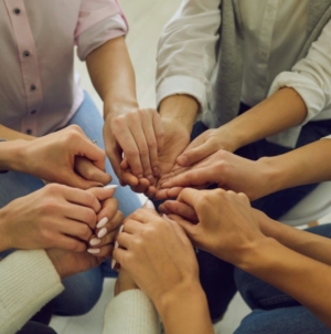 „Mama care dăruiește mereu”: grup de suport pentru mamele copiilor cu dizabilități, la Târgu Lăpuș