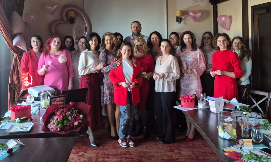 Feminitatea, celebrată la Sighetu Marmației prin atelierul de dezvoltare personală „Fii bine cu tine”