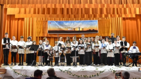 Festivalul de pricesne „Lumină din Lumină”- ediția a IX-a a oferit momente de emoție și credință spectatorilor din Târgu Lăpuș