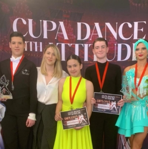 Tinerii dansatori de la Galactic Dance Baia Mare au strălucit pe scena competiției „Cupa Dance with Attitude”, desfășurată la Cluj-Napoca