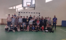 Antrenamentele de Hand to Hand Fighting derulate în cadrul programului național „Educație prin Sport” au ajuns și la Rozavlea