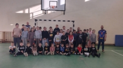 Antrenamentele de Hand to Hand Fighting derulate în cadrul programului național „Educație prin Sport” au ajuns și la Rozavlea