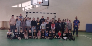 Antrenamentele de Hand to Hand Fighting derulate în cadrul programului național „Educație prin Sport” au ajuns și la Rozavlea