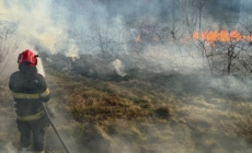 Avertisment ISU: tot mai multe incendii de vegetație la început de primăvară