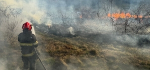 Intervenție de urgență la Borșa, femeie găsită inconștientă după un incendiu de vegetație