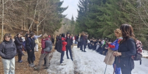 Școala altfel: „Lucaciștii” au pornit în expediție pe Vârful Igniș