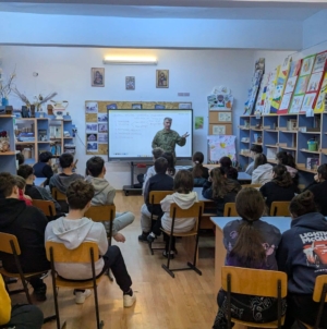 Elevii claselor a VIII-a de la Școala Gimnazială Baia Sprie, informați despre oferta educațională a liceelor militare