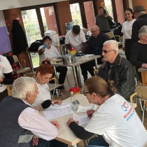 Seniorii de la Centrul Rivulus Pueris Baia Mare au beneficiat de evaluări medicale pentru identificarea riscurilor de obezitate