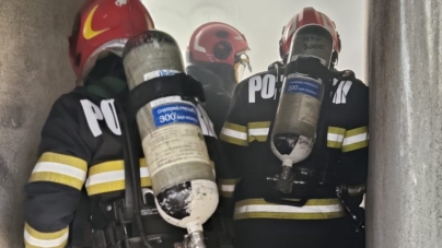 Incendiu la un imobil de pe bd. Republicii din Baia Mare