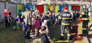 Pompierii maramureșeni au încheiat Săptămâna Protecției Civile cu activități de informare, exerciții de evacuare și demonstrații