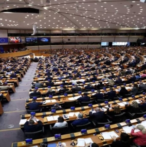 Parlamentul European adoptă măsuri mai dure privind imigrația