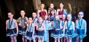 Clubul Sportiv Red&Black Dance din Baia Mare a cucerit podiumul competiției Black Swan Dance de la Ploiești