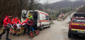 Intervenție a salvamontiștilor într-o zonă greu accesibilă din Ulmoasa, într-un caz medical