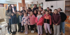 Educație pentru siguranța personală și respectarea regulilor de circulație pe înțelesul copiilor, la Centrul Rivulus Pueris din Baia Mare