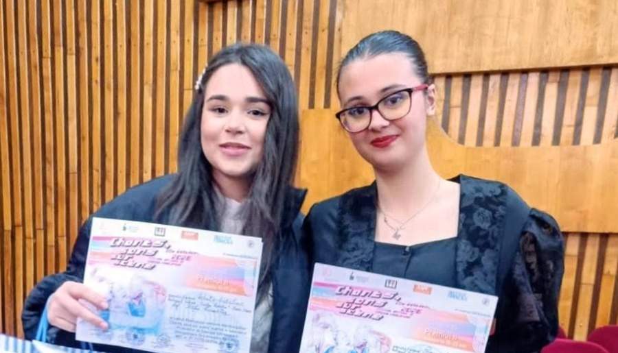Eleve de la Colegiul Tehnic „George Barițiu” Baia Mare, pe podium la etapa județeană a Festivalului de Muzică Francofonă „Chants, Sons sur scéne”