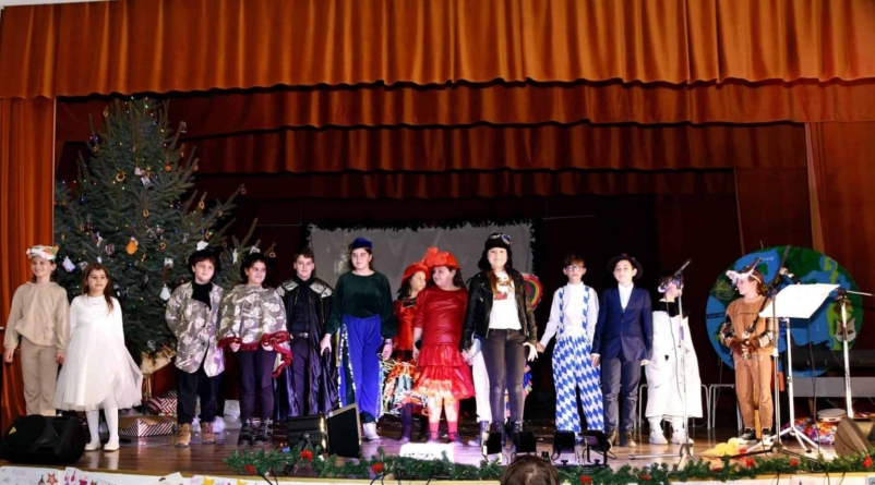 Repetițiile sunt în toi, în cadrul atelierului de teatru „Scena Zero” desfășurat la Centrul Cultural START din Târgu Lăpuș