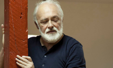 „Strigătul șoaptei”: Spectacol-manifest pentru performanța poeziei, susținut de Adrian Munteanu la CUNBM Baia Mare